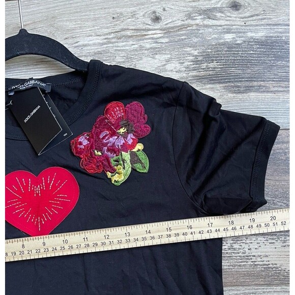 NWT Dolce & Gabbana Women's Black Cotton Floral Heart Embroidered T-Shirt Size M - Picture 7 of 8